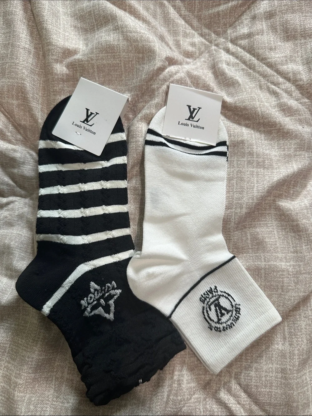 Louis Vuitton Black & White Striped Casual Ankle Socks - LV Logo